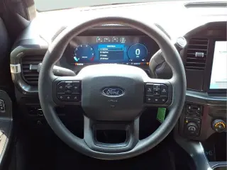 Ford F-150 2024 4x4 STX 4 puertas SuperCrew 5.5 pies. SB