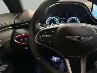 Genesis GV70 2024 AWD 2.5T Estándar 4 puertas SUV