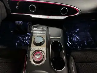 Genesis GV70 2024 AWD 2.5T Estándar 4 puertas SUV