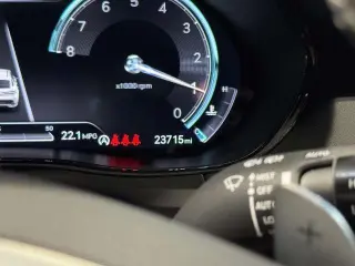 Genesis GV70 2024 AWD 2.5T Estándar 4 puertas SUV