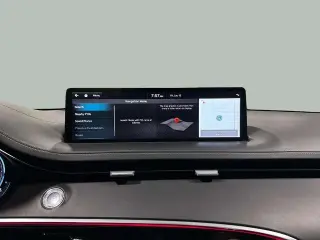 Genesis GV70 2024 AWD 2.5T Estándar 4 puertas SUV