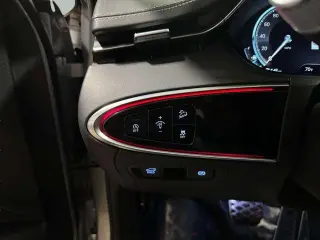 Genesis GV70 2024 AWD 2.5T Estándar 4 puertas SUV