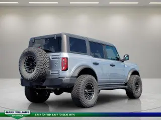 Ford Bronco 2023 4x4 Big Bend 4 puertas SUV
