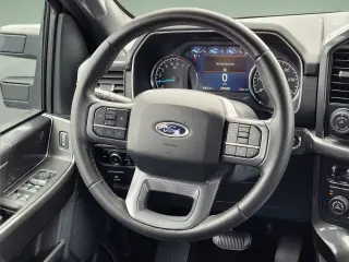 Ford F-150 2023 4x4 XLT 4 puertas SuperCrew 5.5 pies. SB