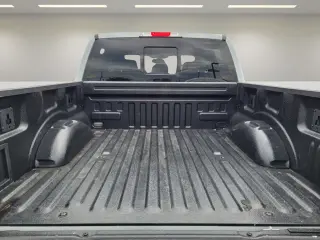 Ford F-150 2023 4x4 XLT 4 puertas SuperCrew 5.5 pies. SB