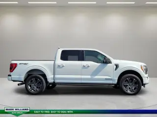 Ford F-150 2023 4x4 XLT 4 puertas SuperCrew 6.5 pies SB