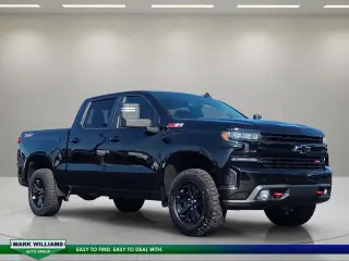 Chevrolet Silverado 1500 2021 4x4 LT Trail Boss 4 puertas Cabina Crew 5.8 ft. SB