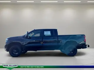 Chevrolet Silverado 1500 2021 4x4 LT Trail Boss 4 puertas Cabina Crew 5.8 ft. SB