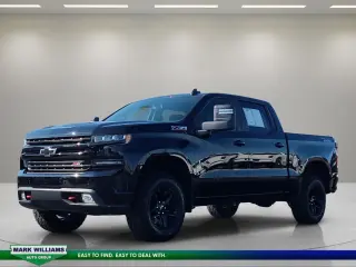 Chevrolet Silverado 1500 2021 4x4 LT Trail Boss 4 puertas Cabina Crew 5.8 ft. SB