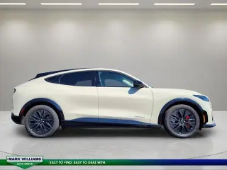 Ford Mustang Mach-E 2025 AWD Premium 4 puertas SUV