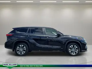 Toyota Highlander Híbrido 2023 AWD XLE 4 puertas SUV
