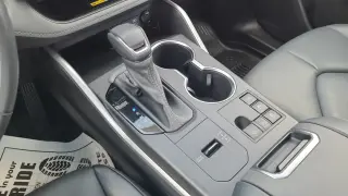 Toyota Highlander Híbrido 2023 AWD XLE 4 puertas SUV