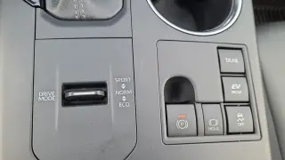 Toyota Highlander Híbrido 2023 AWD XLE 4 puertas SUV