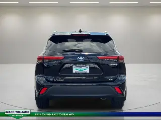 Toyota Highlander Híbrido 2023 AWD XLE 4 puertas SUV