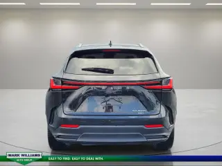 Lexus NX 450h+ 2022 AWD 4 puertas Crossover