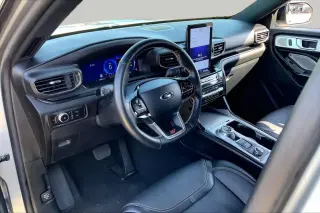 Ford Explorer 2023 AWD ST 4 puertas SUV
