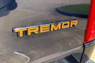 Ford F-150 2022 4x4 Tremor 4 puertas SuperCrew 5.5 pies. Caja corta