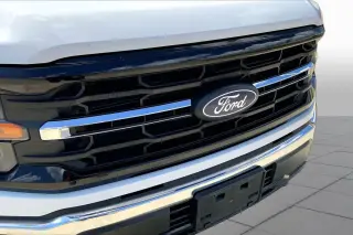 Ford F-150 2025 4x4 XLT 4 puertas SuperCrew 5.5 pies SB