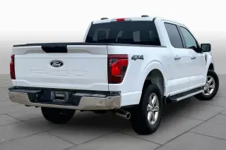 Ford F-150 2025 4x4 XLT 4 puertas SuperCrew 5.5 pies. SB