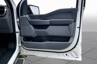 Ford F-150 2025 4x4 XLT 4 puertas SuperCrew 5.5 pies. SB