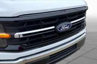 Ford F-150 2025 4x4 XLT 4 puertas SuperCrew 5.5 pies. SB