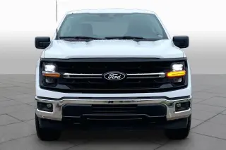 Ford F-150 2025 4x4 XLT 4 puertas SuperCrew 5.5 pies. SB