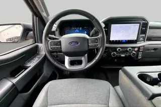 Ford F-150 2025 4x4 XLT 4 puertas SuperCrew 5.5 pies. SB