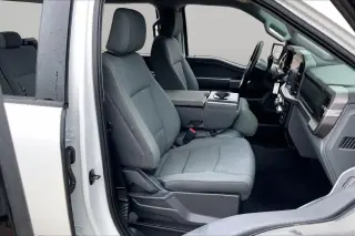 Ford F-150 2025 4x4 XLT 4 puertas SuperCrew 5.5 pies. SB