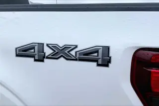 Ford F-150 2025 4x4 XLT 4 puertas SuperCrew 5.5 pies. SB