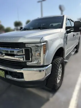 Ford F-250 Super Duty 2019 4x4 XLT Cabina Doble 4 puertas 8 pies LB Pickup