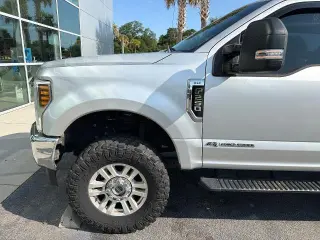 Ford F-250 Super Duty 2019 4x4 XLT Cabina Doble 4 puertas 8 pies LB Pickup