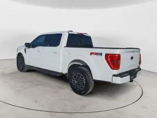 Ford F-150 2023 4x4 XLT 4 puertas SuperCrew 5.5 pies. SB