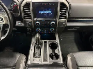 Ford F-150 2019 4x4 Raptor 4 puertas SuperCrew 5.5 pies. Caja corta
