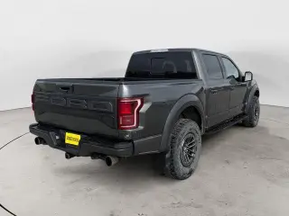 Ford F-150 2019 4x4 Raptor 4 puertas SuperCrew 5.5 pies. Caja corta