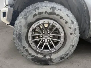 Ford F-150 2019 4x4 Raptor 4 puertas SuperCrew 5.5 pies. Caja corta