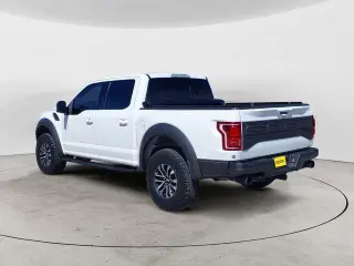 Ford F-150 2019 4x4 Raptor 4 puertas SuperCrew 5.5 pies. Caja corta