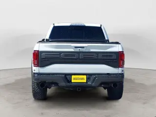 Ford F-150 2019 4x4 Raptor 4 puertas SuperCrew 5.5 pies. Caja corta