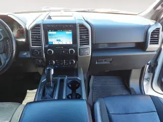 Ford F-150 2019 4x4 Raptor 4 puertas SuperCrew 5.5 pies. Caja corta