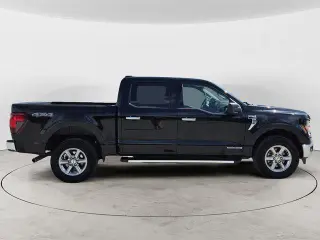 Ford F-150 2024 4x4 XLT 4 puertas SuperCrew 5.5 pies. SB