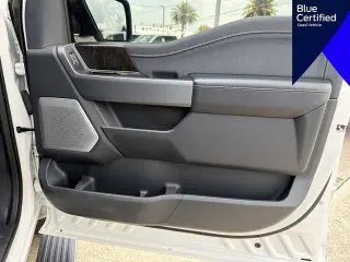 Ford F-150 2022 4x4 Lariat 4 puertas SuperCrew 5.5 pies. SB