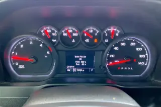 Chevrolet Silverado 2500HD 2024 4x4 Custom 4 puertas Cabina Crew SB