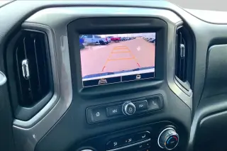 Chevrolet Silverado 2500HD 2024 4x4 Custom 4 puertas Cabina Crew SB