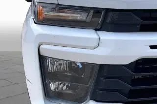 Chevrolet Silverado 2500HD 2024 4x4 Custom 4 puertas Cabina Crew SB