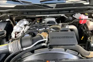 Chevrolet Silverado 2500HD 2024 4x4 Custom 4 puertas Cabina Crew SB