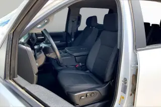 Chevrolet Silverado 2500HD 2024 4x4 Custom 4 puertas Cabina Crew SB
