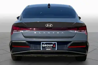 Hyundai ELANTRA 2024 SEL 4 puertas Sedan