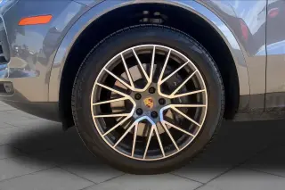 Porsche Cayenne 2022 AWD 4 puertas SUV
