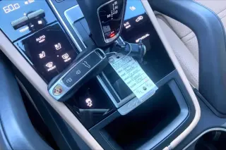 Porsche Cayenne 2022 AWD 4 puertas SUV