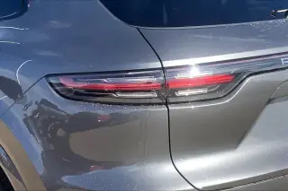 Porsche Cayenne 2022 AWD 4 puertas SUV