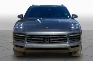 Porsche Cayenne 2022 AWD 4 puertas SUV